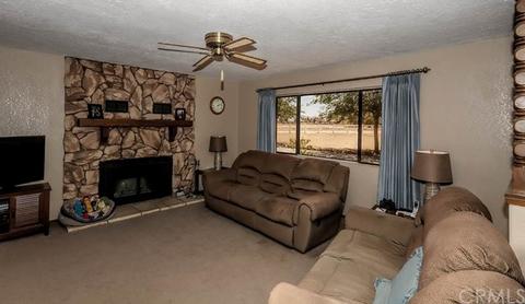 23524 Cherokee Ave, Apple Valley, CA 92307 photo 4