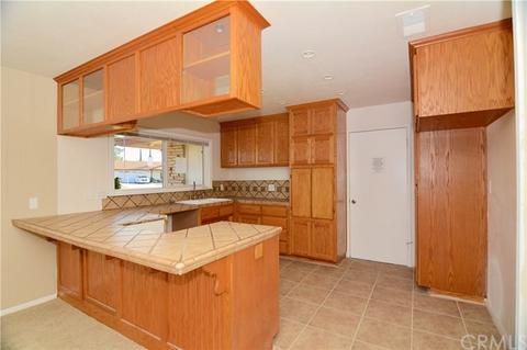 17000 Mission St, Hesperia, CA 92345 photo 5