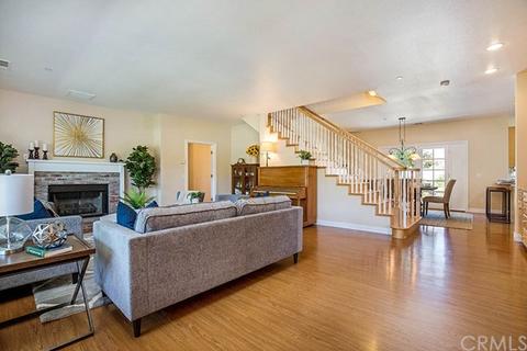 1512 Blossom Ct, Redlands, CA 92373 photo 3