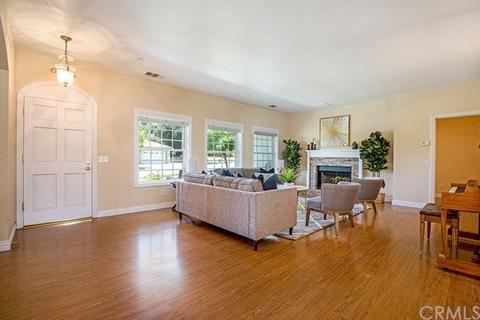 1512 Blossom Ct, Redlands, CA 92373 photo 4