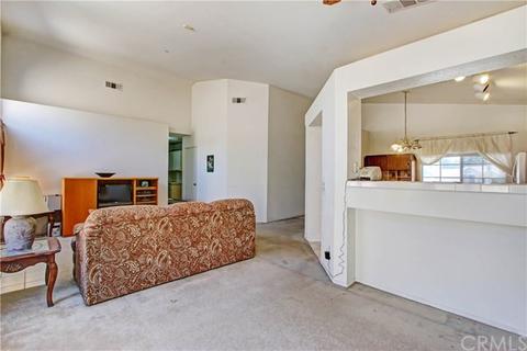 27862 Saturn St, Highland, CA 92346 photo 4