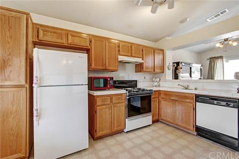 27862 Saturn St, Highland, CA 92346 photo 5