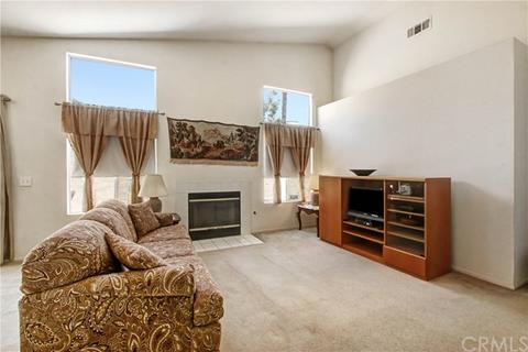 27862 Saturn St, Highland, CA 92346 photo 2