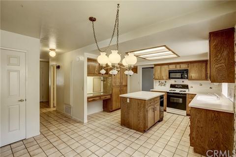 36911 Lan Franc Rd, Yucaipa, CA 92399 photo 27