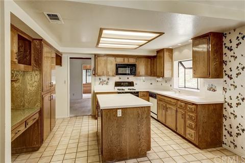 36911 Lan Franc Rd, Yucaipa, CA 92399 photo 20