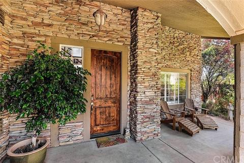 1655 Brittany Dr, Redlands, CA 92374 photo 4