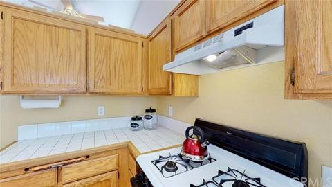 11765 Drake Ct, Adelanto, CA 92301 photo 6