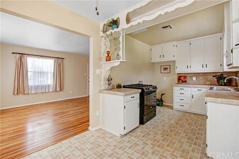124 E 34th St, San Bernardino, CA 92404 photo 7