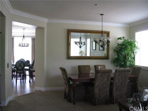 15251 Holiday Dr, Fontana, CA 92336 photo 5