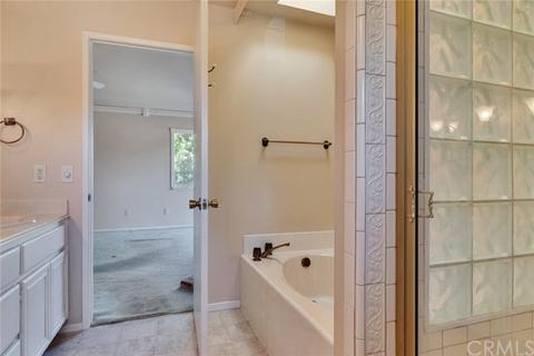 811 Kensington Dr, Redlands, CA 92374 photo 16