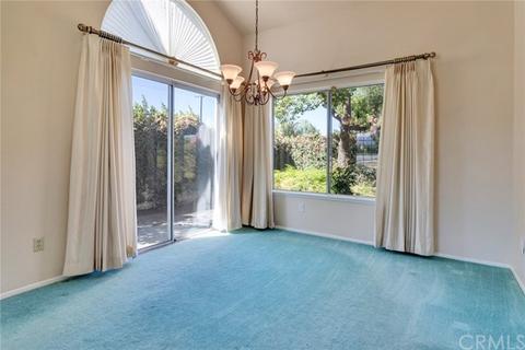 811 Kensington Dr, Redlands, CA 92374 photo 5
