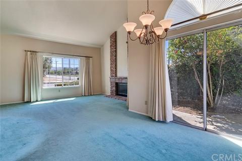 811 Kensington Dr, Redlands, CA 92374 photo 6
