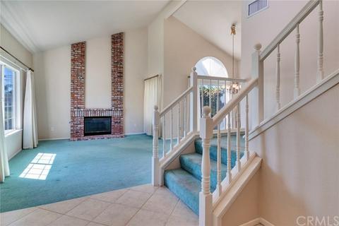 811 Kensington Dr, Redlands, CA 92374 photo 3