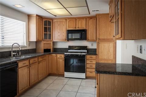 1265 W Banyon St, Rialto, CA 92377 photo 10