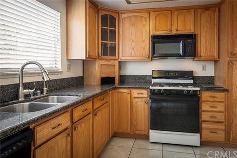 1265 W Banyon St, Rialto, CA 92377 photo 11