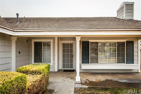 1265 W Banyon St, Rialto, CA 92377 photo 2