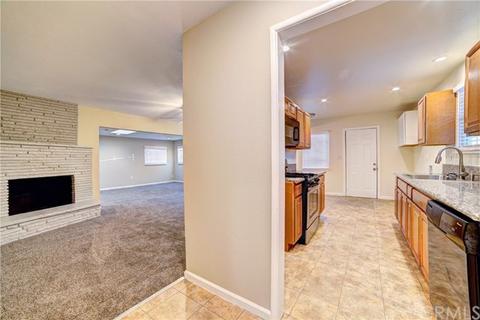 2873 6th St, Rialto, CA 92376 photo 5
