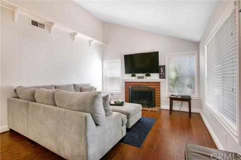 1556 Ohio St, Redlands, CA 92374 photo 3