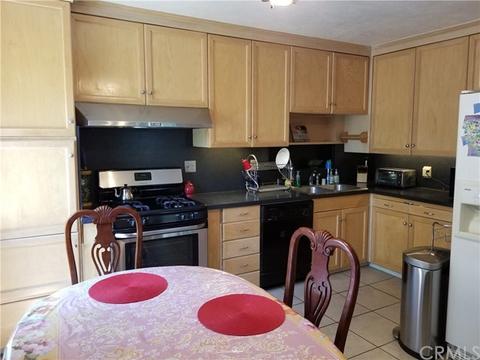 6923 Burnet Ave, Van Nuys, CA 91405 photo 4