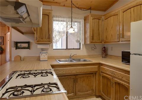 608 Pine Ln, Sugarloaf, CA 92386 photo 15