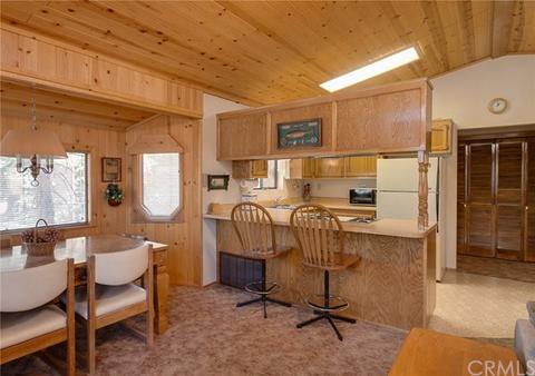 608 Pine Ln, Sugarloaf, CA 92386 photo 11