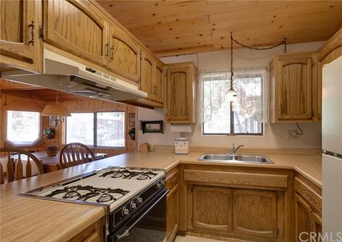 608 Pine Ln, Sugarloaf, CA 92386 photo 14