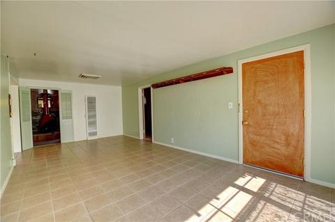 1317 Opal Way, Mentone, CA 92359 photo 5