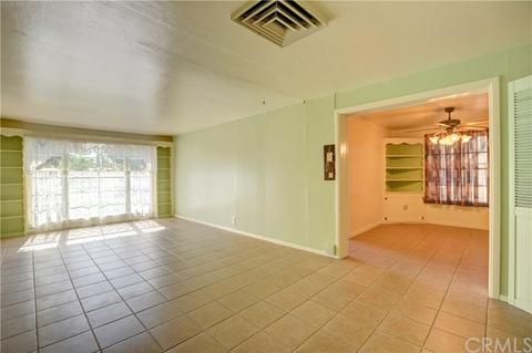 1317 Opal Way, Mentone, CA 92359 photo 4