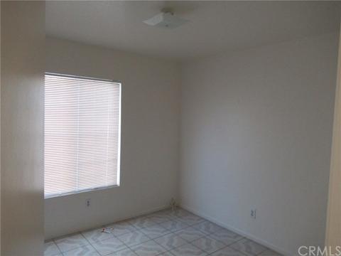 14671 Kelly St, Adelanto, CA 92301 photo 9
