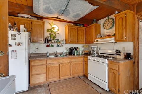 2187 4th Ln, Big Bear City, CA 92314 photo 8