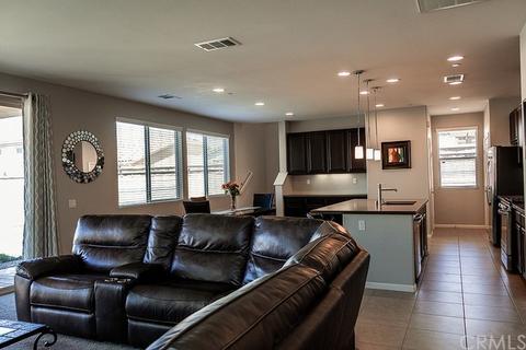 1633 Velum Ct, Beaumont, CA 92223 photo 3