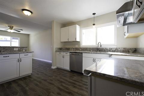 1569 Lilac Ave, Rialto, CA 92376 photo 3