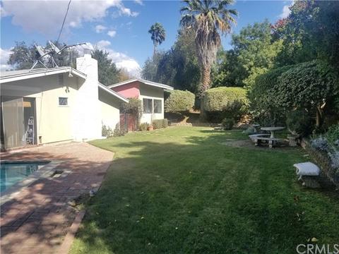 136 Belmont Ct, Redlands, CA 92373 photo 4