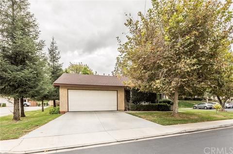 1075 Ardmore Cir, Redlands, CA 92374 photo 2