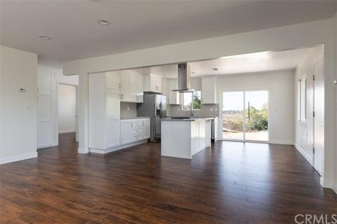 31783 Highview Dr, Redlands, CA 92373 photo 2