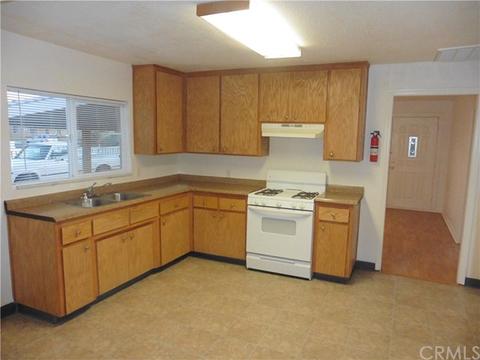 1119 E Lincoln Ave, Madera, CA 93638 photo 8