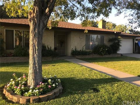2820 Holiday Way, Madera, CA 93637 photo 2
