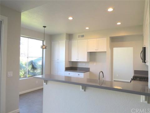 411 Surrey Cir, Corona, CA 92879 photo 3