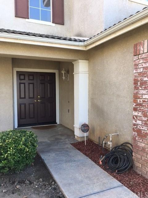 858 Redriver Way, Corona, CA 92882 photo 2
