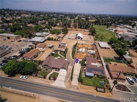 1221 5th St, Norco, CA 92860 photo 2