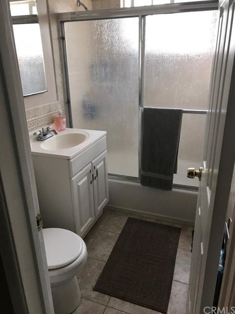 423 E Desford St, Carson, CA 90745 photo 9