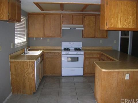 18445 Birch St, Hesperia, CA 92345 photo 4