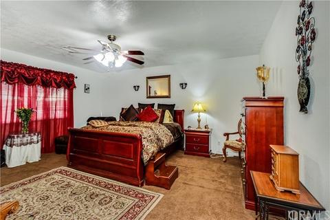 17958 Valencia St, Hesperia, CA 92345 photo 23