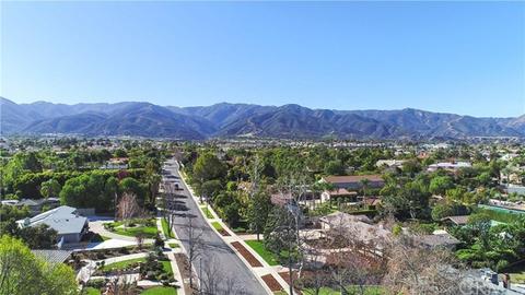 2995 Sonrisa Dr, Corona, CA 92881 photo 2