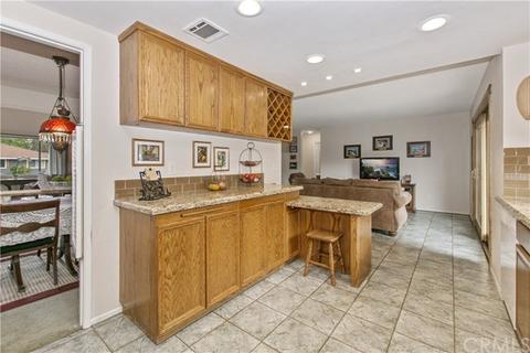 1658 Camelot Dr, Redlands, CA 92374 photo 12