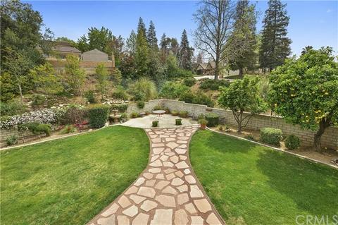 1658 Camelot Dr, Redlands, CA 92374 photo 32