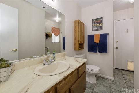 1658 Camelot Dr, Redlands, CA 92374 photo 18