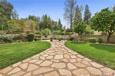 1658 Camelot Dr, Redlands, CA 92374 photo 35