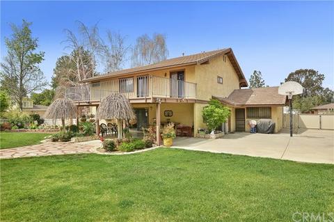 1658 Camelot Dr, Redlands, CA 92374 photo 39