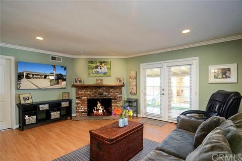 538 N Handy St, Orange, CA 92867 photo 2